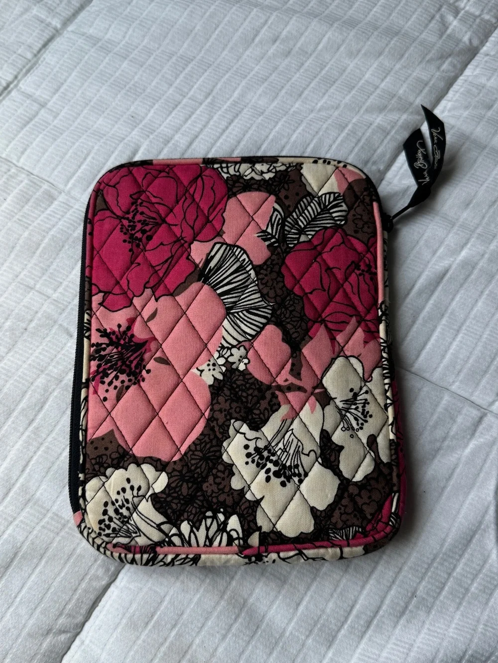 Vera Bradley pink floral tablet sleeve with zipper closure in mocha rogue